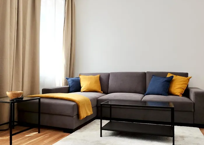 Triple A Apartment *